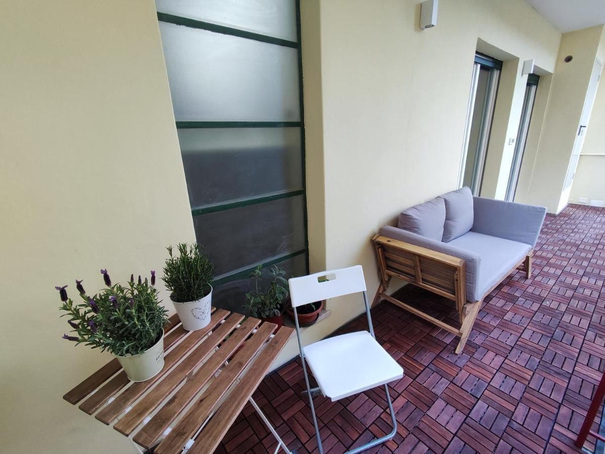 New Apartment In Historical Center Near Lake Riva del Garda Buitenkant foto