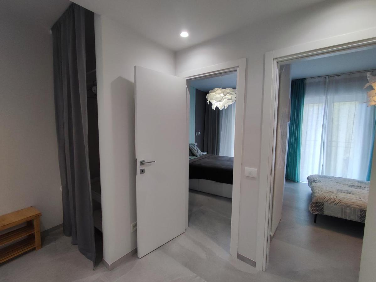 New Apartment In Historical Center Near Lake Riva del Garda Buitenkant foto