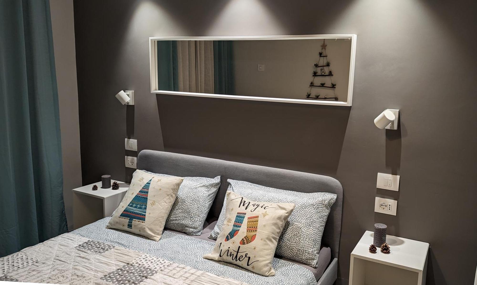 New Apartment In Historical Center Near Lake Riva del Garda Buitenkant foto