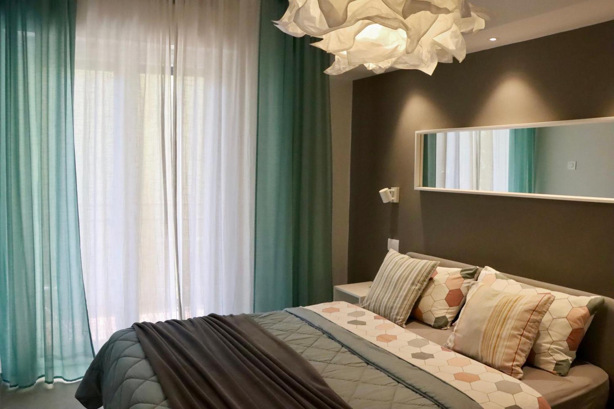 New Apartment In Historical Center Near Lake Riva del Garda Buitenkant foto
