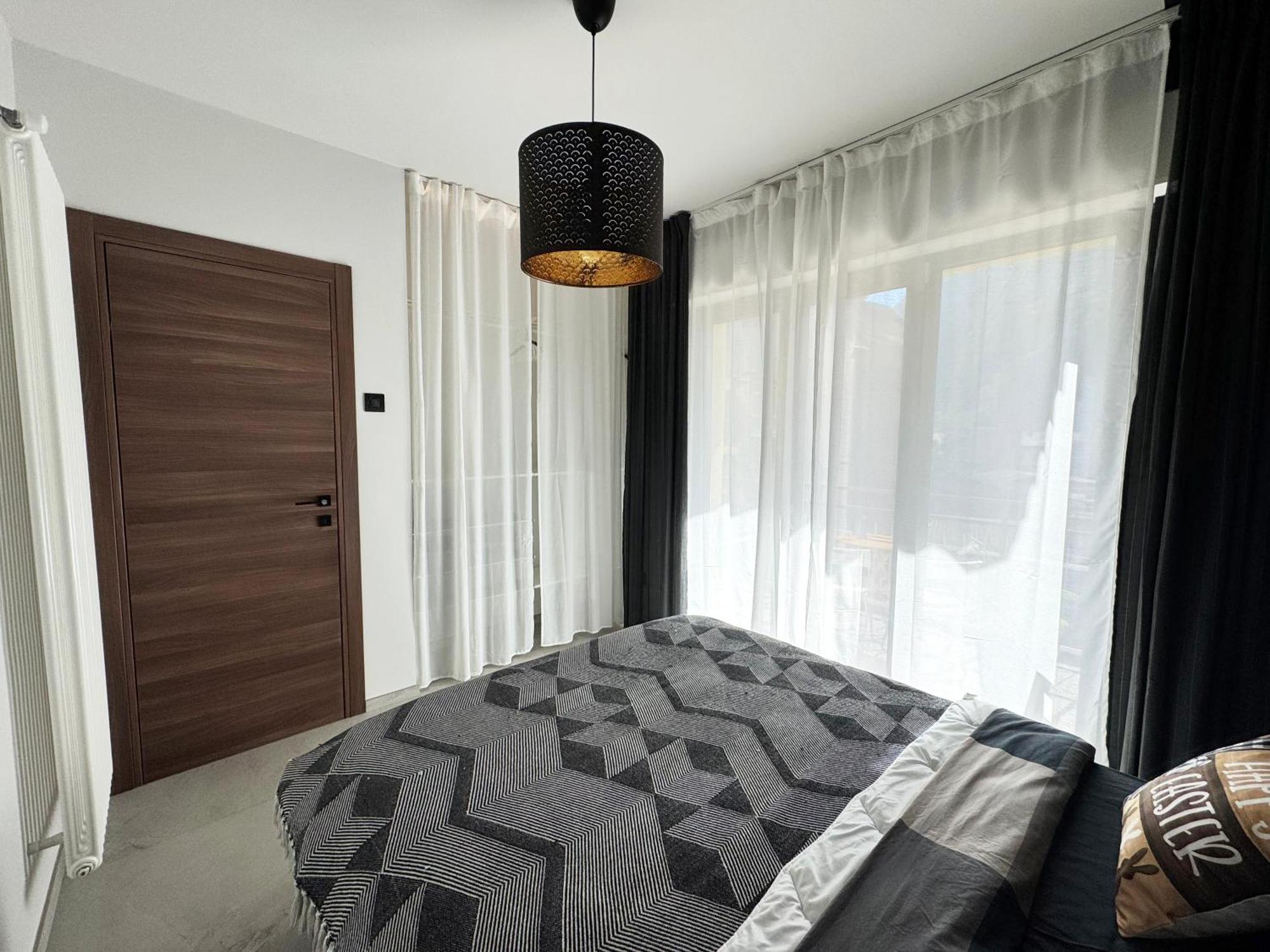New Apartment In Historical Center Near Lake Riva del Garda Buitenkant foto